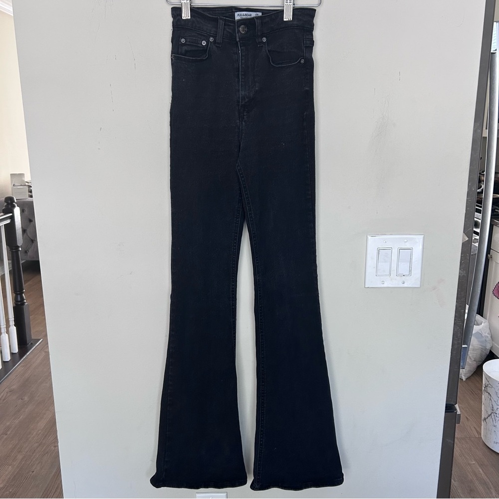 Pull&Bear Women's Black Flare 5 pockets gray/black stretch Jeans. Size 0
